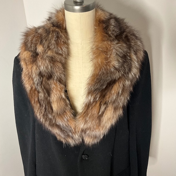 **FALL SALE** Men’s Fox Fur Collar Coat - Picture 1 of 6